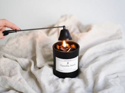 Elegant vanilla candle with cozy ambiance, perfect for home decor and relaxation.